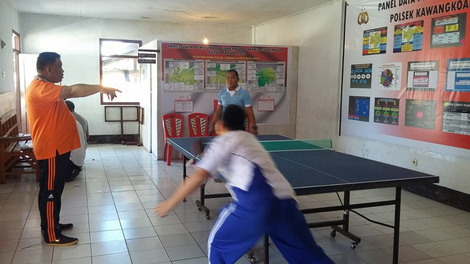 Polsek Kawangkoan Gelar Jalan Sehat dan Olahraga